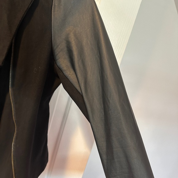 Black leather jacket - Picture 3 of 5